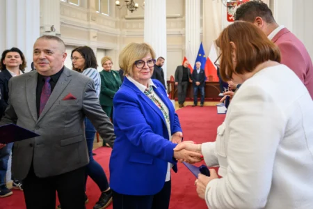 Zdjęcie przedstawia uczestników Wyższego Kursu Obronnego w RZeszowie