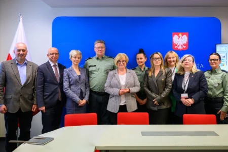 Uczestnicy spotkania w Izbie Administracji Skarbowej w Rzeszowie