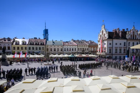 Uczestnicy majowych uroczystości patriotycznych