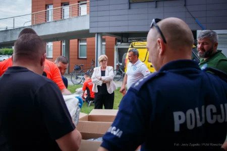 Zdjęcia przedstawiają uczestników krajowego treningu pierwszej pomocy