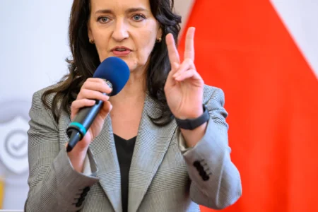 Zdjęcie przedstawia uczestników konferencji