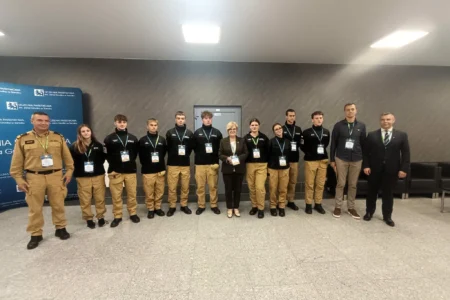 Zdjęcie przedstawia uczestników konferencji