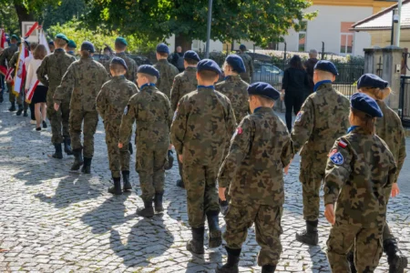 Uczestnicy uroczystości z okazji rocznicy powstania Polskiego Państwa Podziemnego