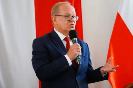 Zdjęcie przedstawia uczestników spotkania w urzędzie wojewódzkim