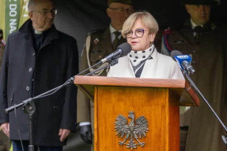 Zdjęcie przedstawia uczestników uroczystości z okajzi przysięgi wojskowej podkarpackich terytorialsów
