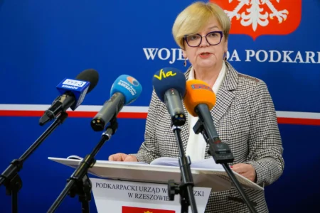 Ponad 1,7 mld zł ma trafić do województwa podkarpackiego w latach 2027-2031 w ramach Programu Ochrony Ludności i Obrony Cywilnej. - Priorytetem są obiekty zbiorowej ochrony - podczas konferencji prasowej wskazała Teresa Kubas-Hul, wojewoda podkarpacki.