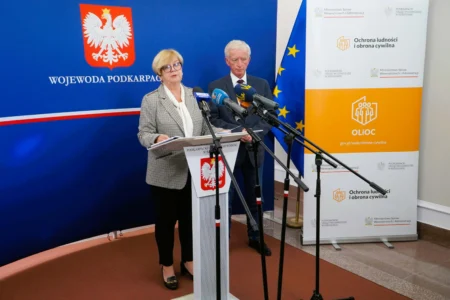 Ponad 1,7 mld zł ma trafić do województwa podkarpackiego w latach 2027-2031 w ramach Programu Ochrony Ludności i Obrony Cywilnej. - Priorytetem są obiekty zbiorowej ochrony - podczas konferencji prasowej wskazała Teresa Kubas-Hul, wojewoda podkarpacki.